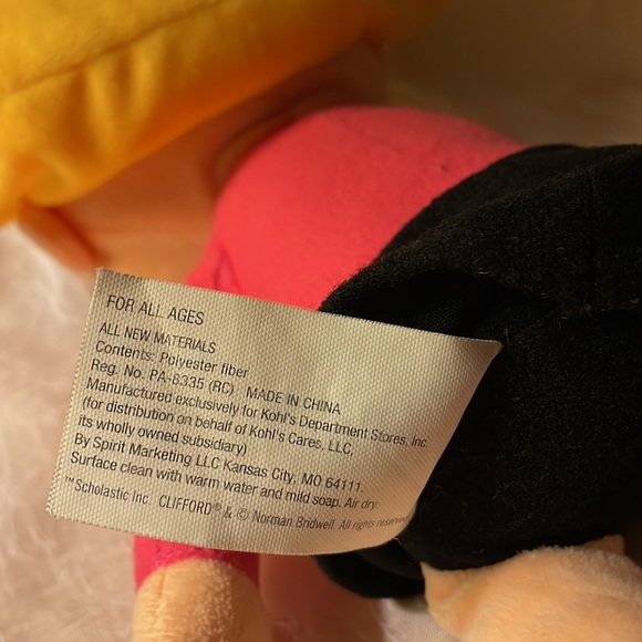 Kohls Cares Emily Elizabeth From Clifford the dog - Picture 6 of 8